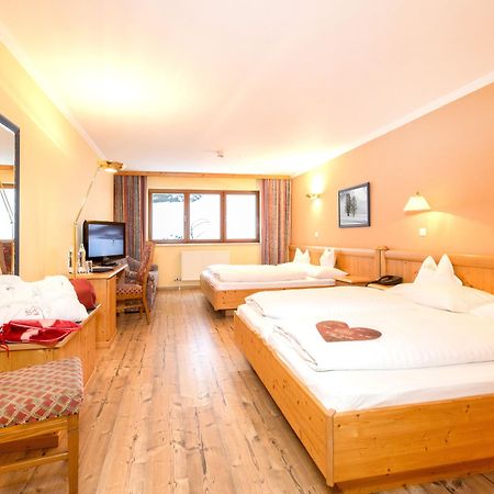 Schuetz Hotel โอเบอร์เทาเอิร์น ภายนอก รูปภาพ