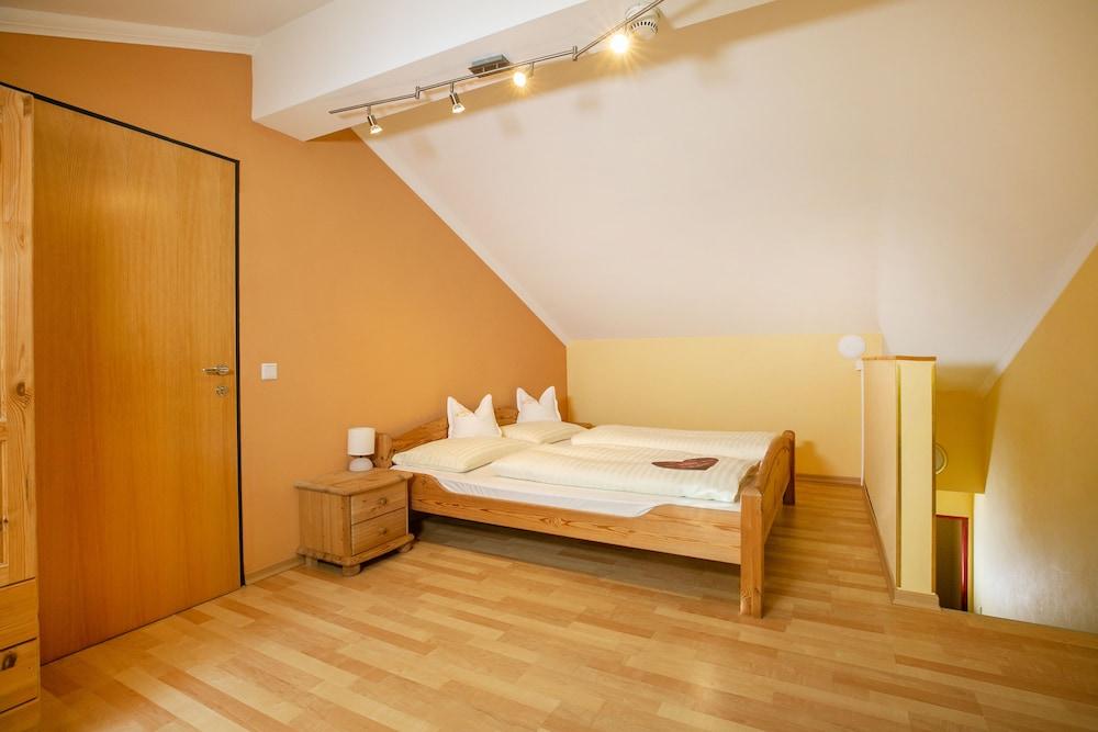Schuetz Hotel โอเบอร์เทาเอิร์น ภายนอก รูปภาพ