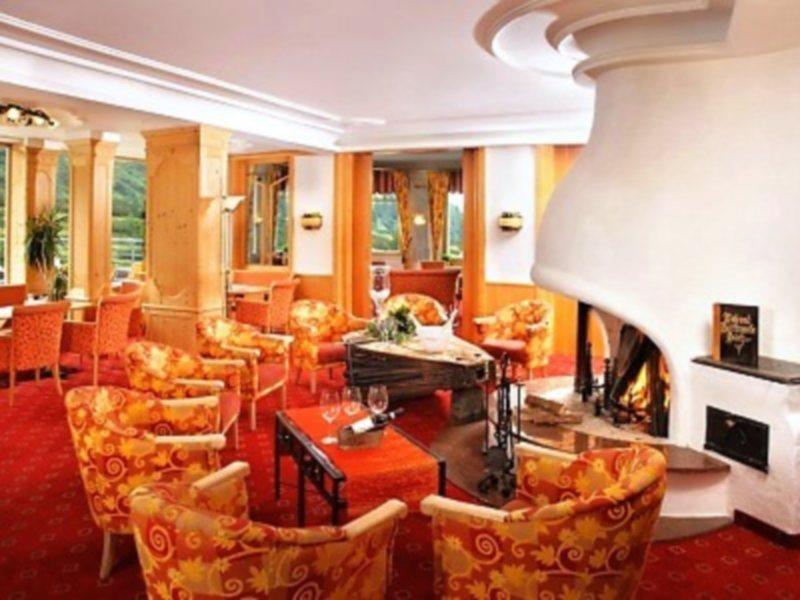 Schuetz Hotel โอเบอร์เทาเอิร์น ภายนอก รูปภาพ